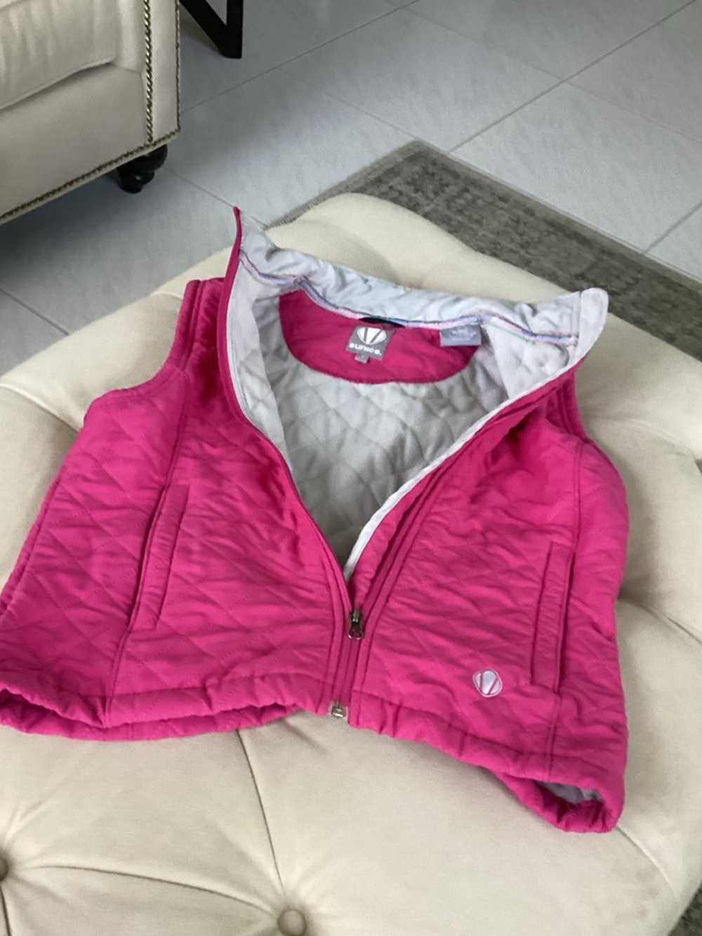 Eunice Woman’s Medium Hot Pink Quilted Zip Vest